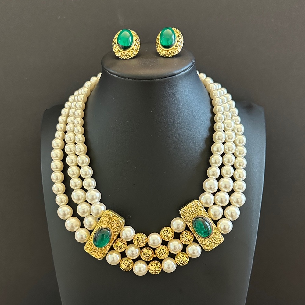 Elegant Faux Pearl Green Rhinestone Necklace Earrings Set